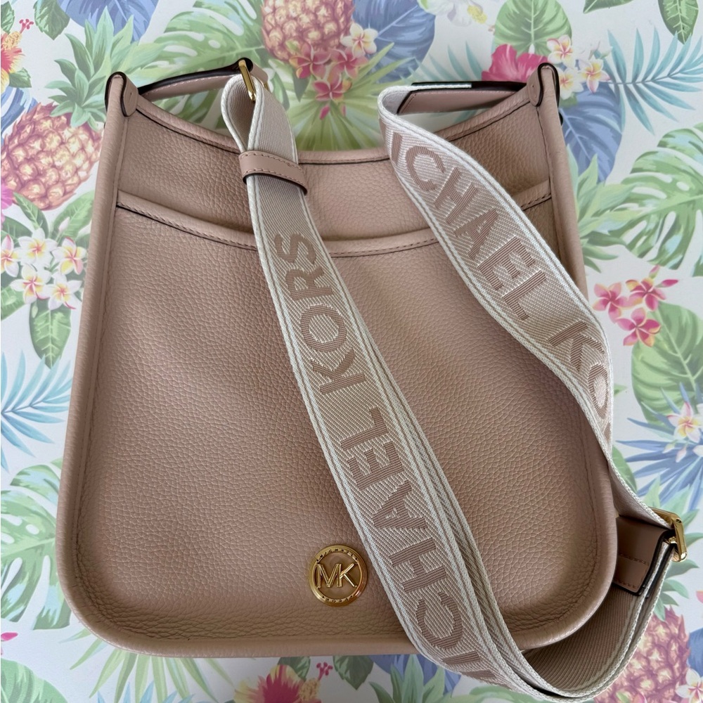 Michael Kors Beige Shoulder Bag with Logo Strap